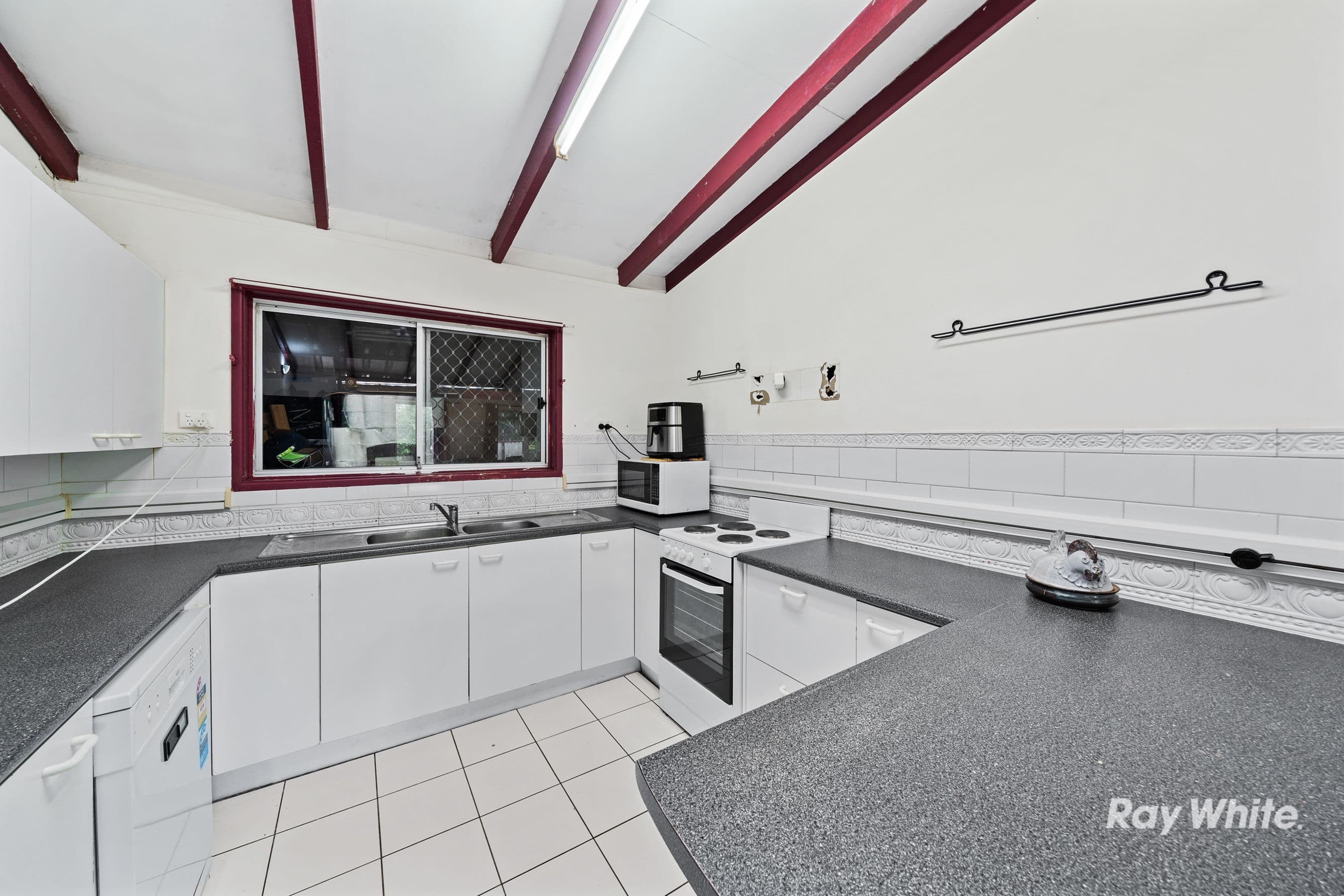 22 Vansittart Road, Regents Park QLD 4118, Regents Park - Thumbnail 5