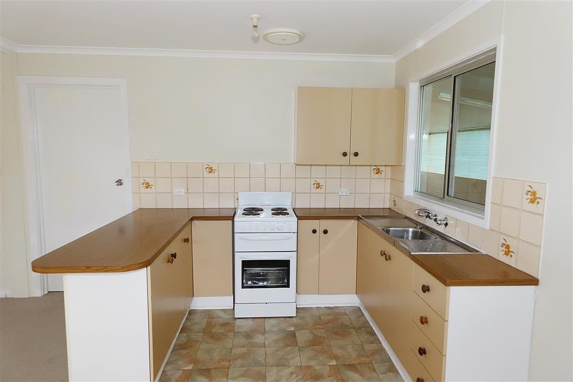 87 Clarke Street, Tumut NSW 2720, Tumut - Thumbnail 2