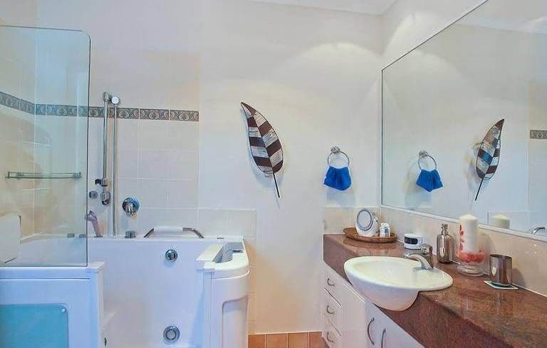 36-42 Beachcomber Court, BURLEIGH WATERS QLD 4220, Burleigh Waters - Thumbnail 6