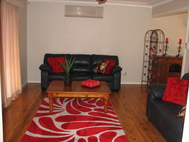 83 Oak Street, TAMWORTH NSW 2340, South Tamworth - Thumbnail 2