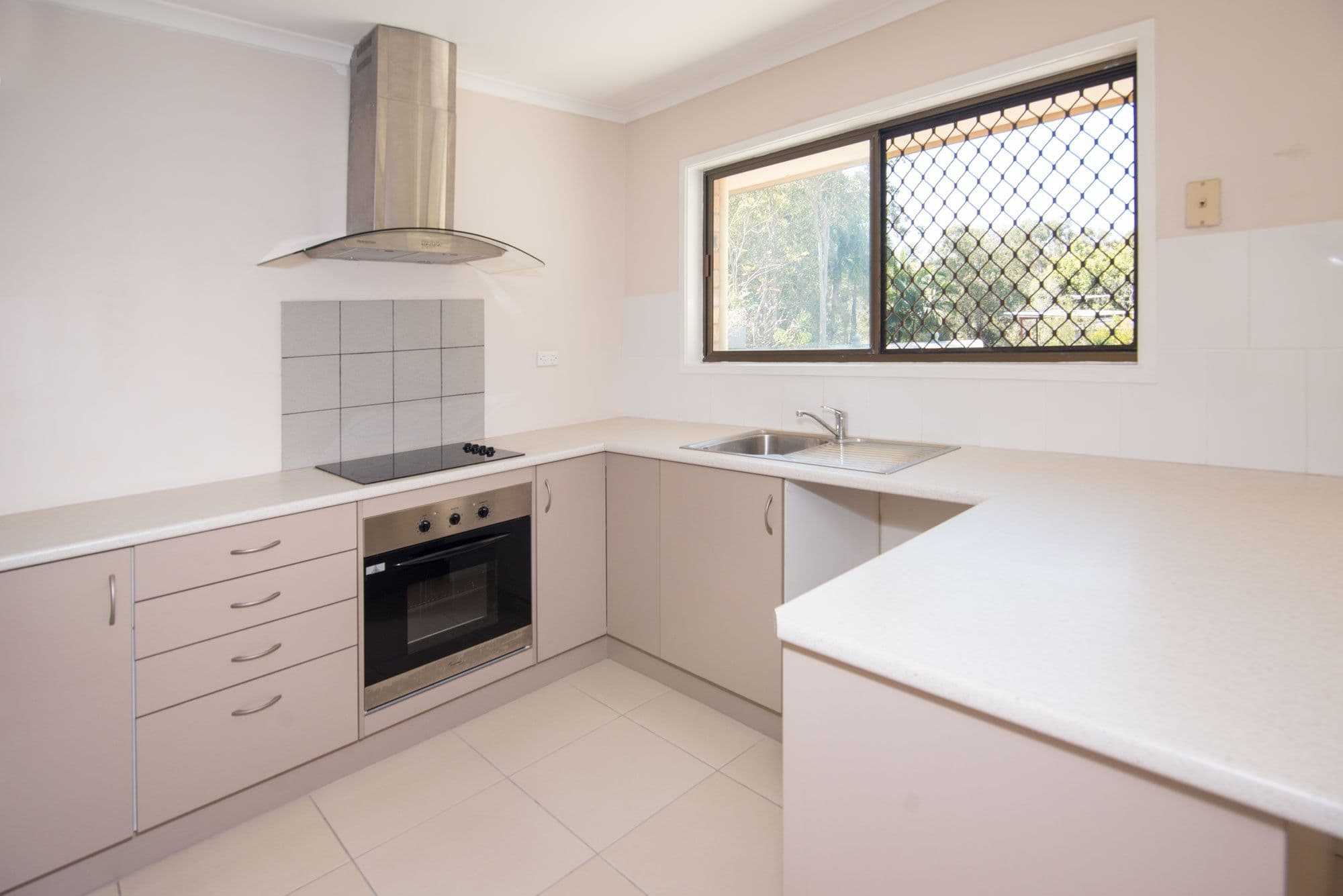 8 Ritsie Street, Rochedale South QLD 4123, Rochedale South - Thumbnail 2