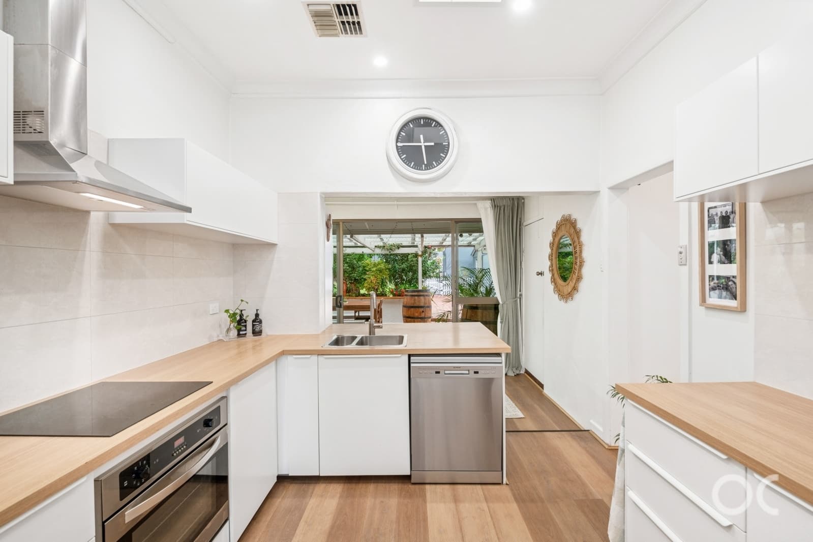 8 & 8a Dale Road, Eden Hills - Thumbnail 7