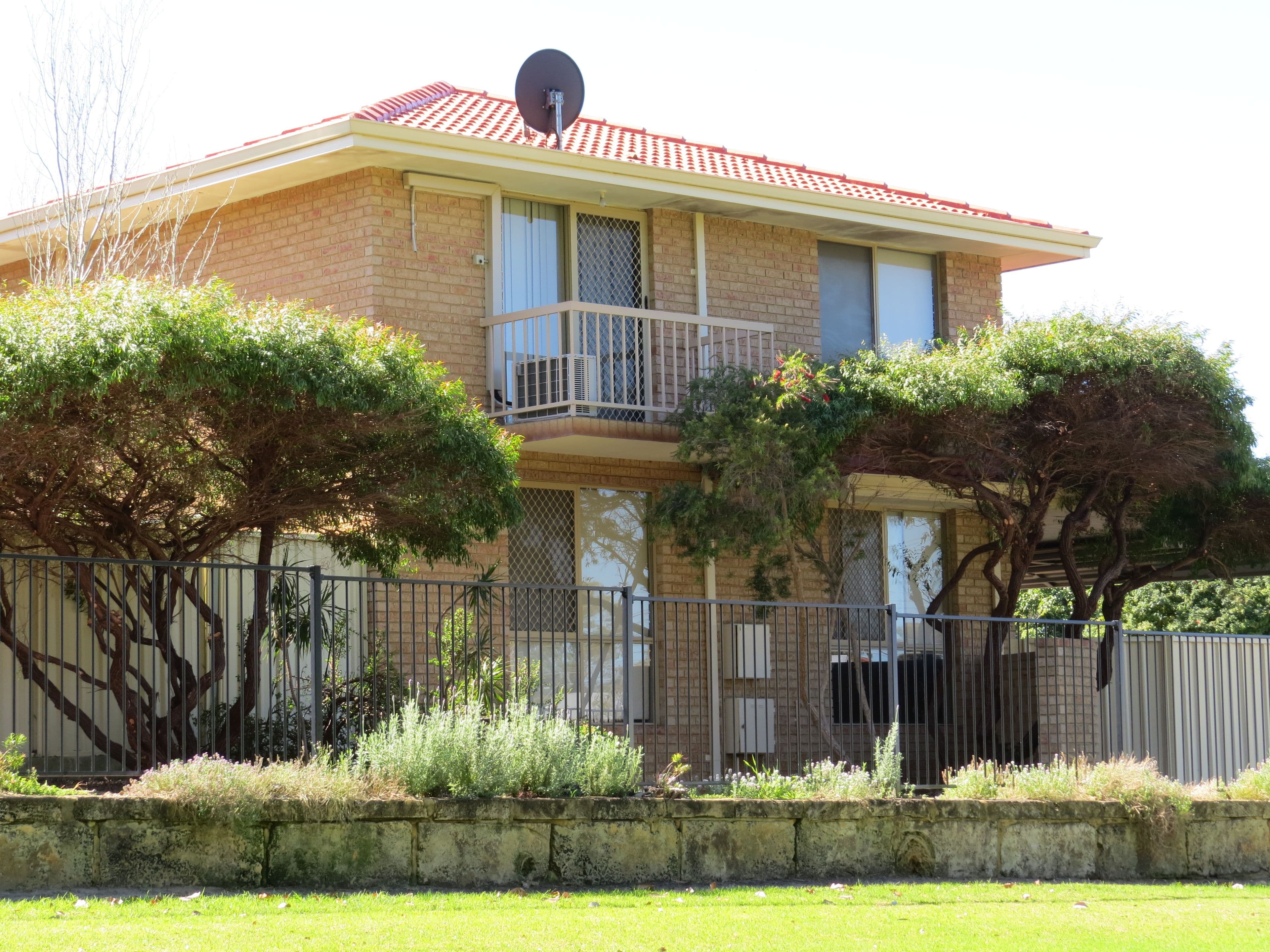 6 Mills Avenue, Bayswater WA 6053, Bayswater - Thumbnail 2