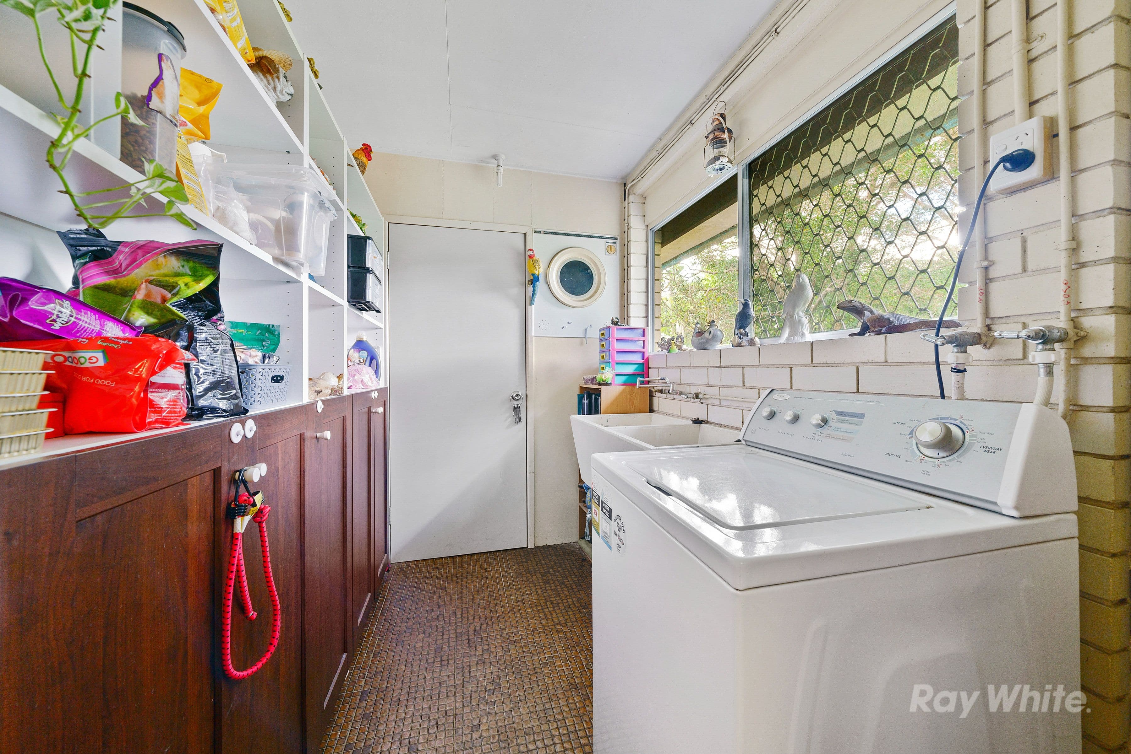 8 Dryade Street, Regents Park QLD 4118, Regents Park - Thumbnail 6