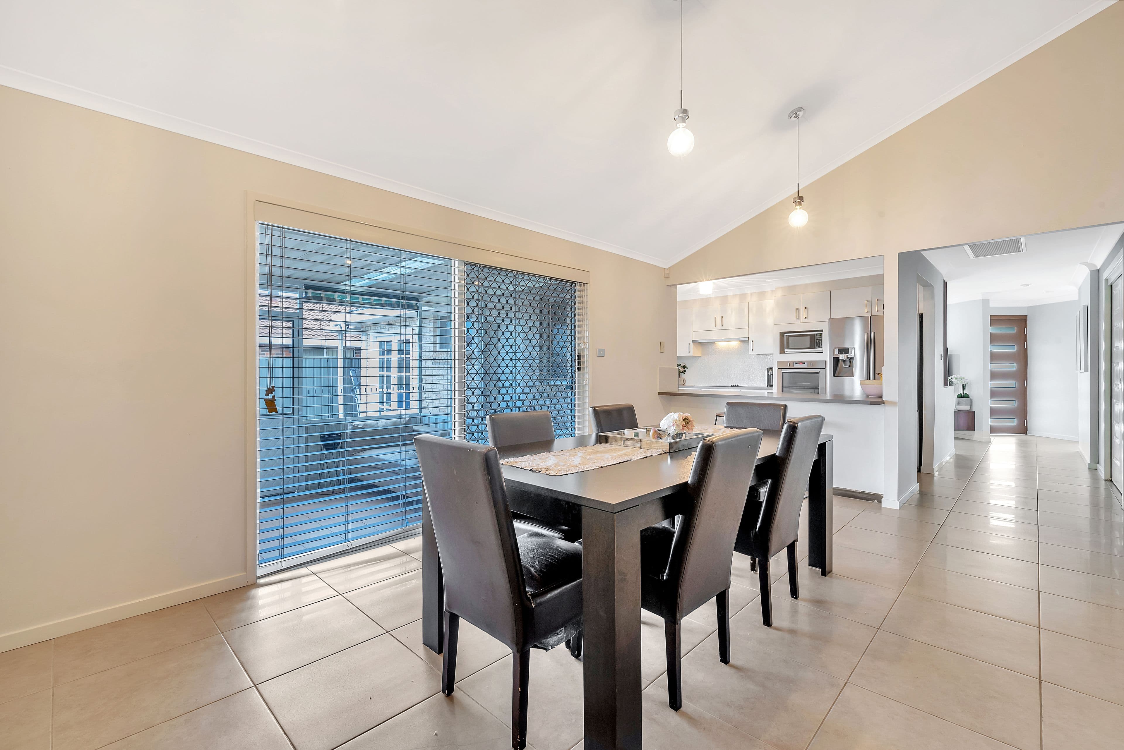 4 Magnetic Avenue, Hinchinbrook - Thumbnail 4