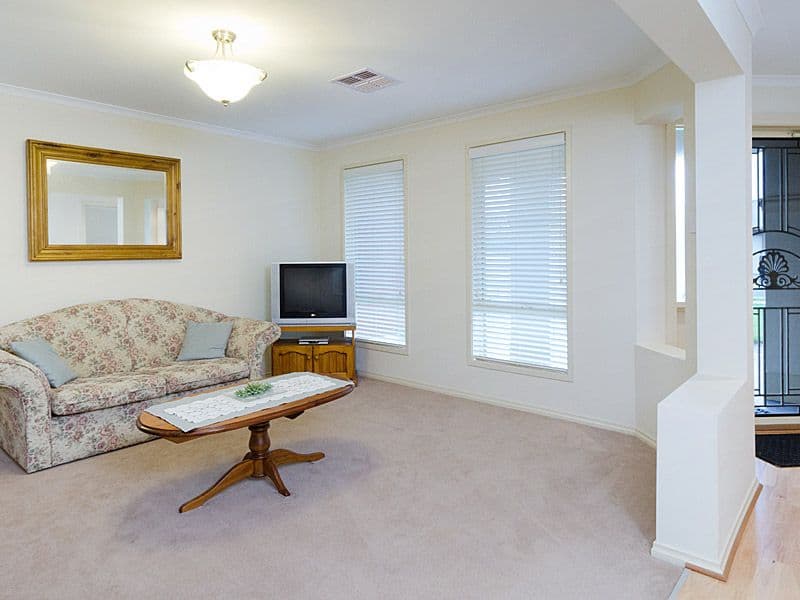 29 Greenfield Street, MOUNT BARKER SA 5251, Mount Barker - Thumbnail 2
