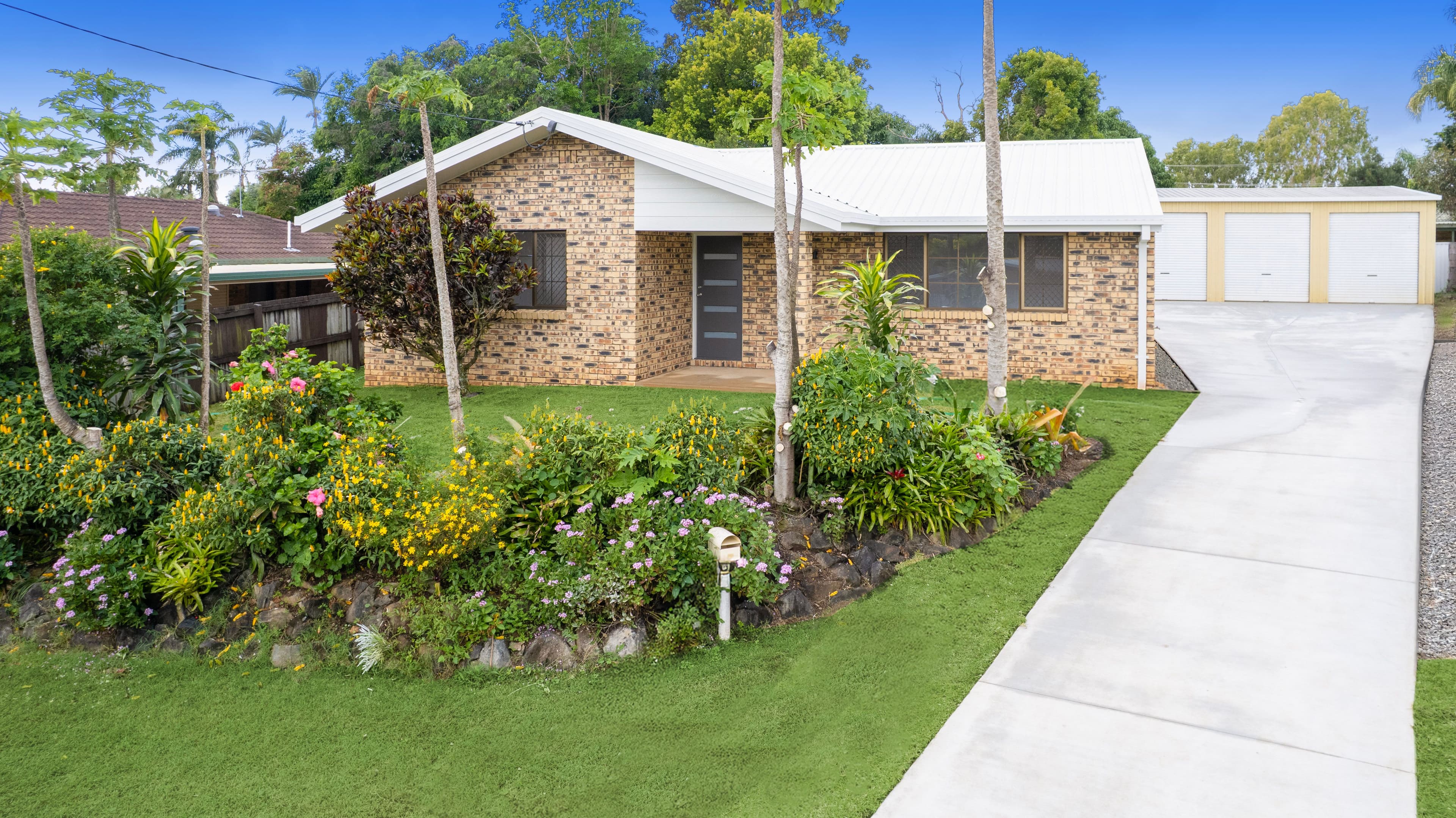 8 Traylen Avenue, Kallangur QLD 4503, Kallangur - Image 1