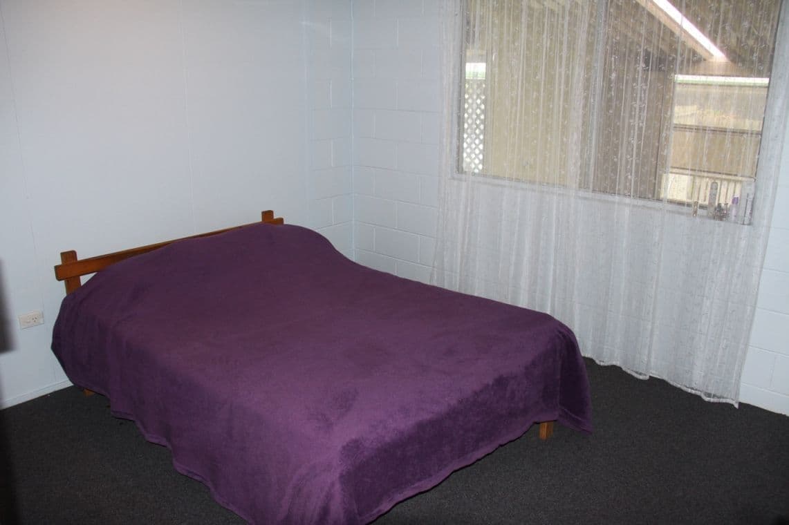 14 Polmaise Street, BOYNE ISLAND QLD 4680, Boyne Island - Thumbnail 7