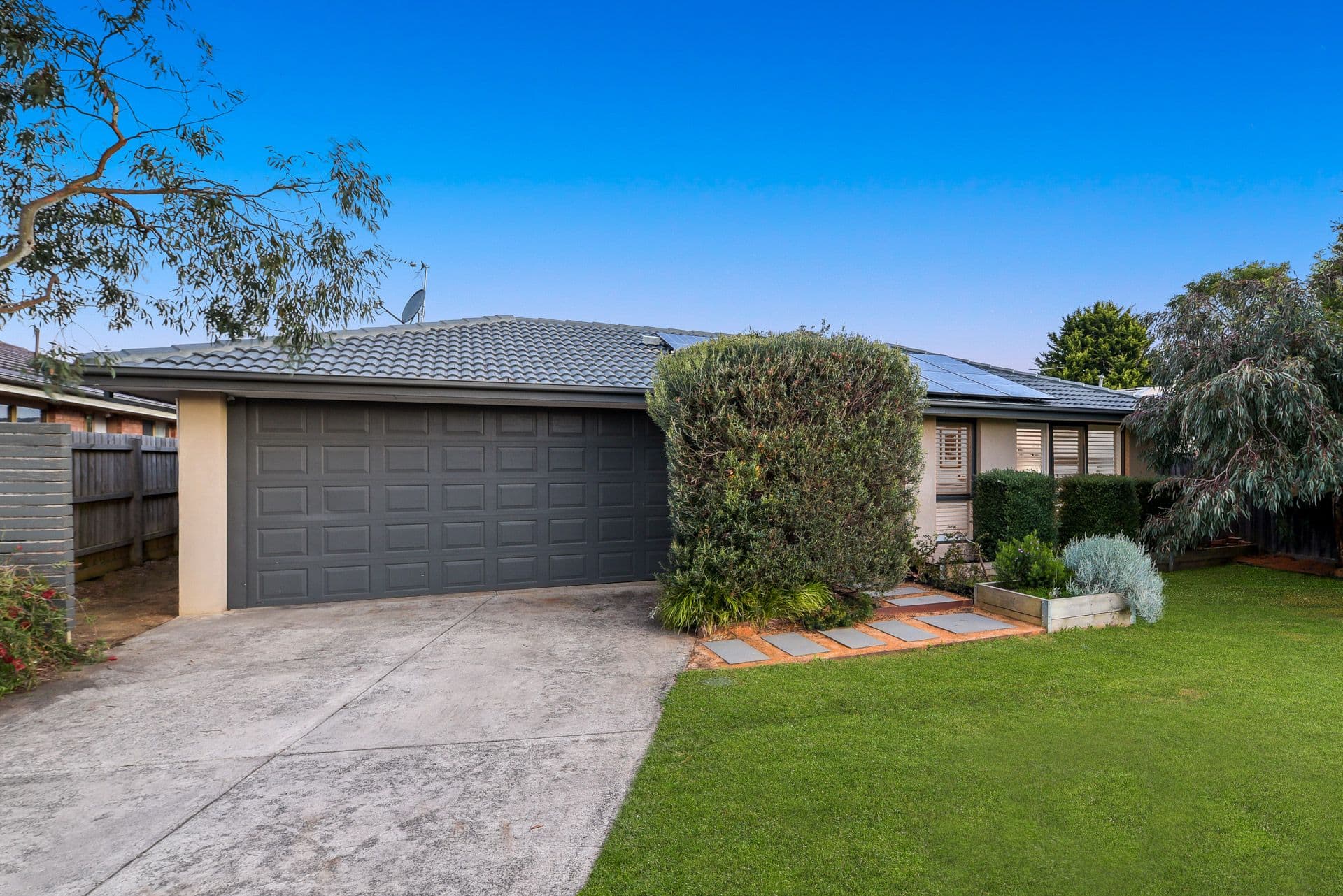 39 St Boswells Avenue, Berwick VIC 3806, Berwick - Thumbnail 2