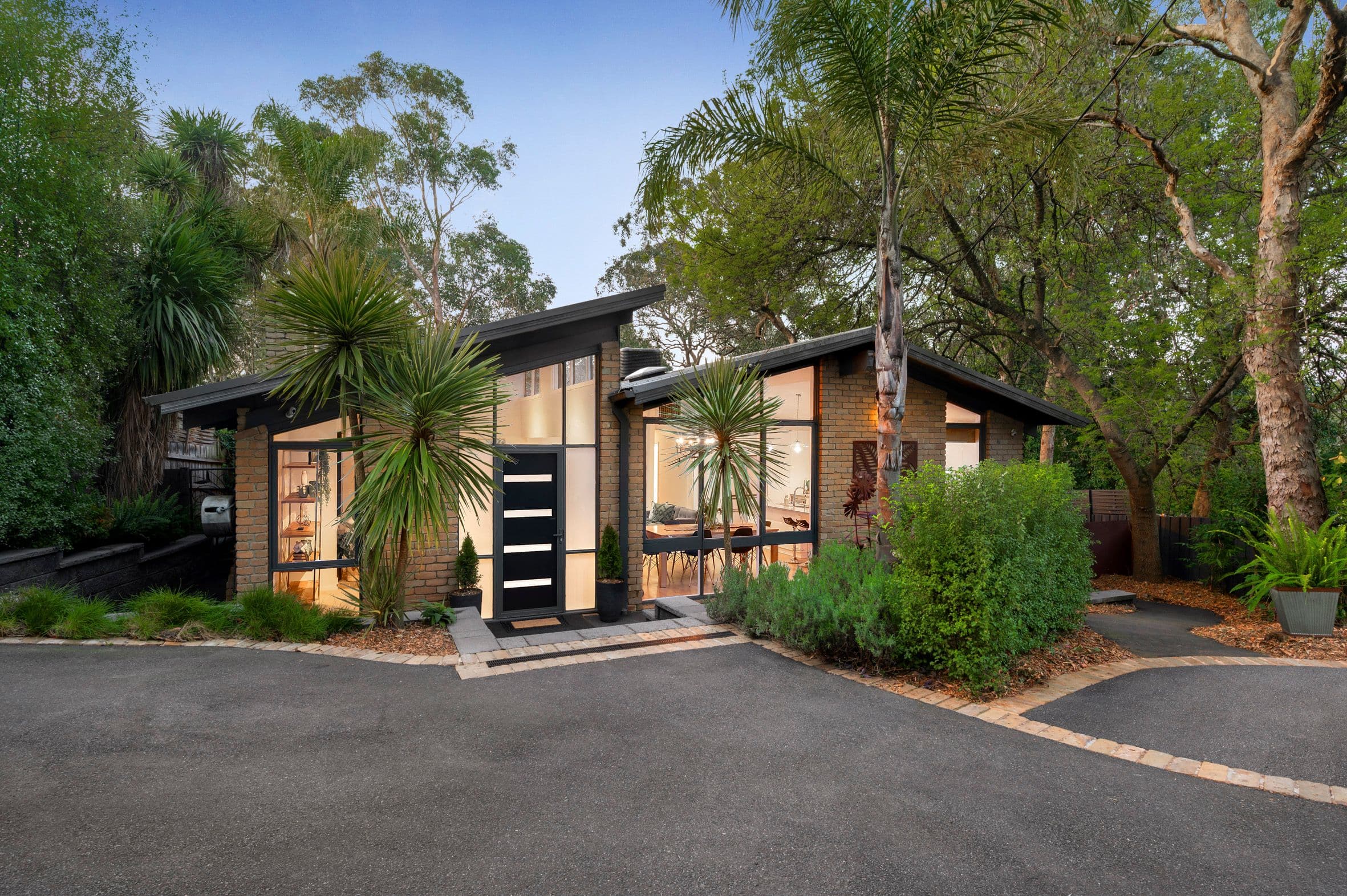 25 Nicholson Close, Research VIC 3095, Research - Image 1