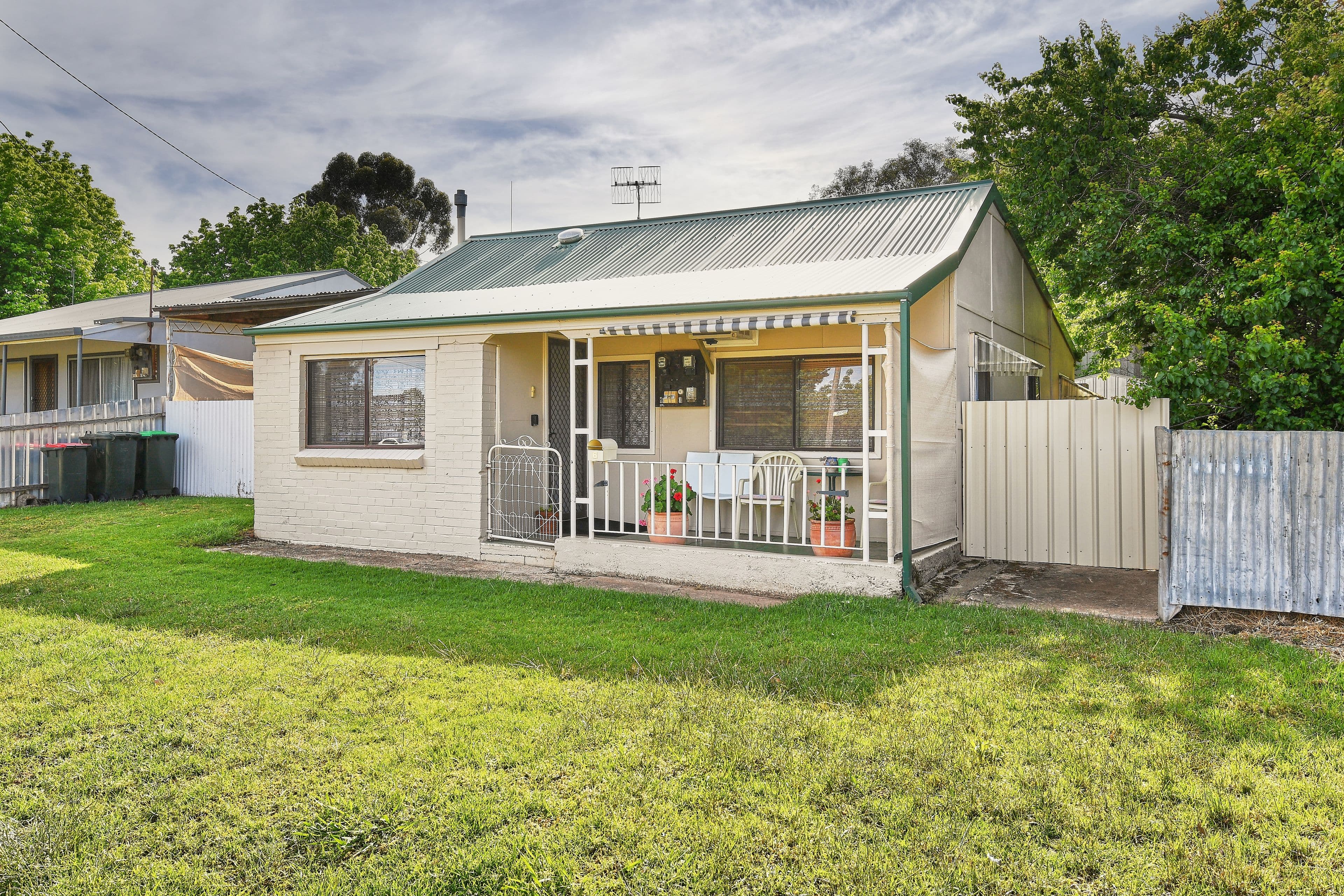 6 Denison Street, Junee - Image 1