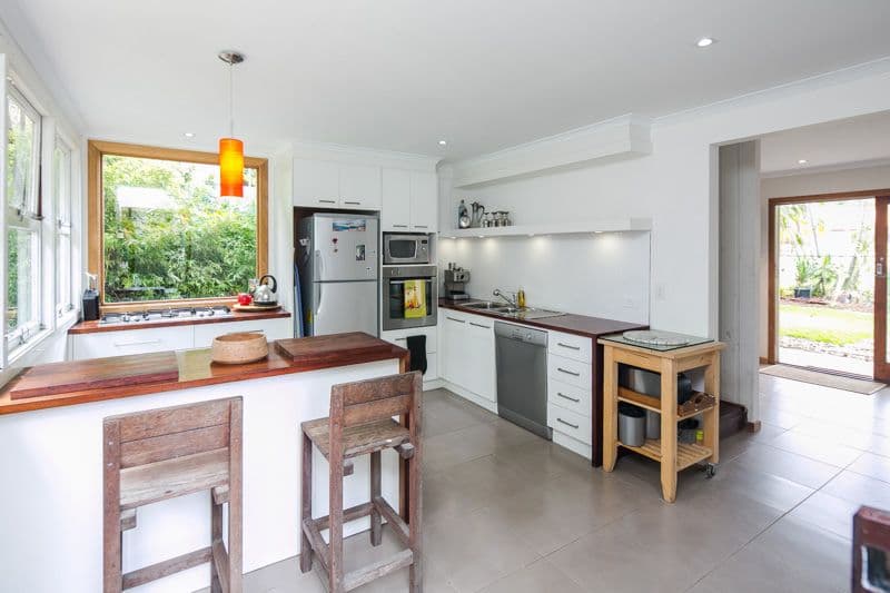11 Kennedy Street, Biggera Waters QLD 4216, Biggera Waters - Thumbnail 3