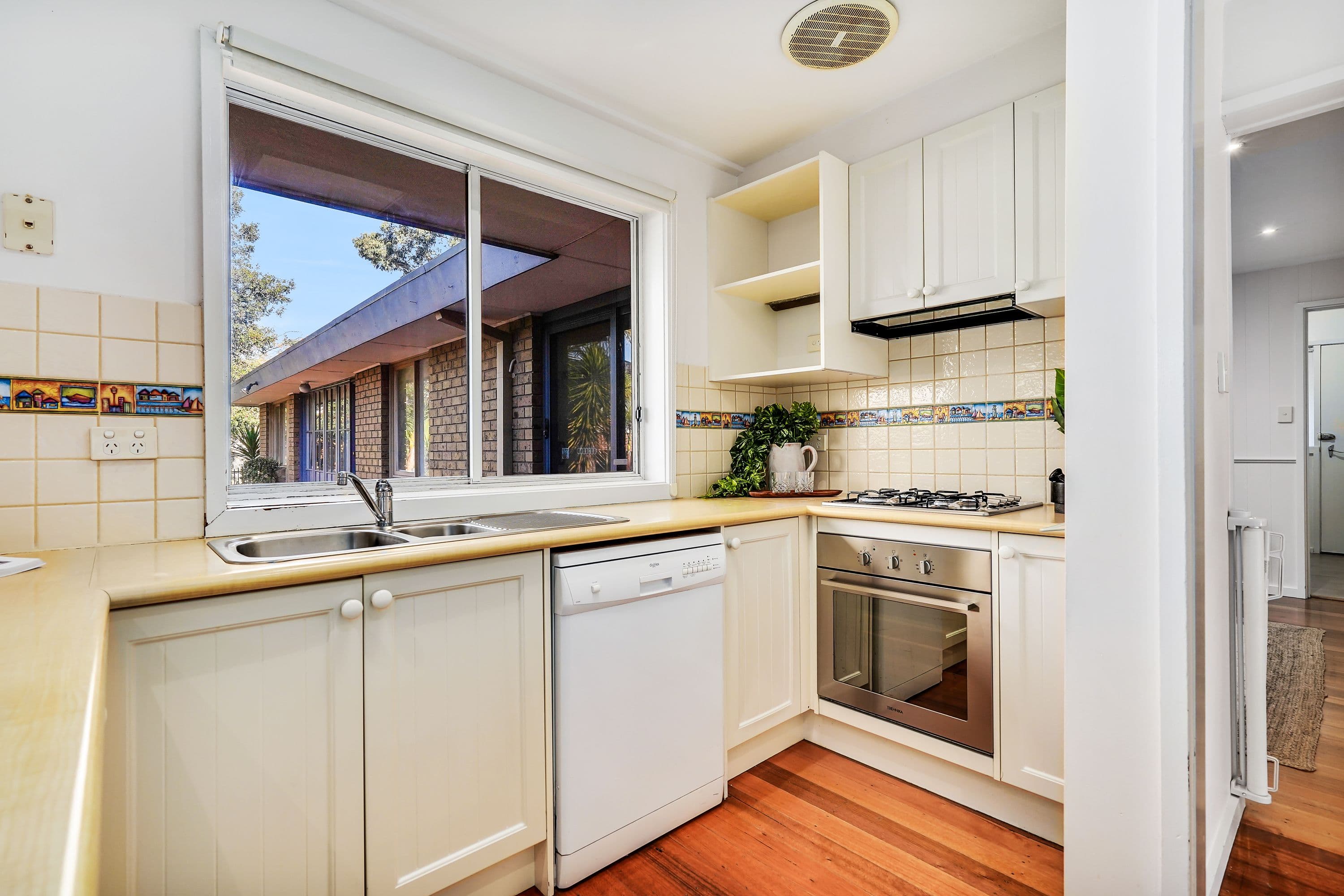 24 York Street, Glen Waverley VIC 3150, Glen Waverley - Thumbnail 6
