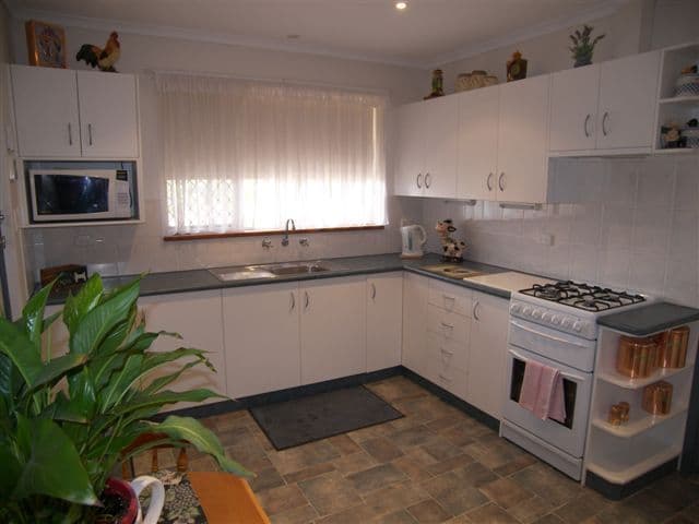6 Leabrook Drive, PARA HILLS SA 5096, Para Hills - Thumbnail 2
