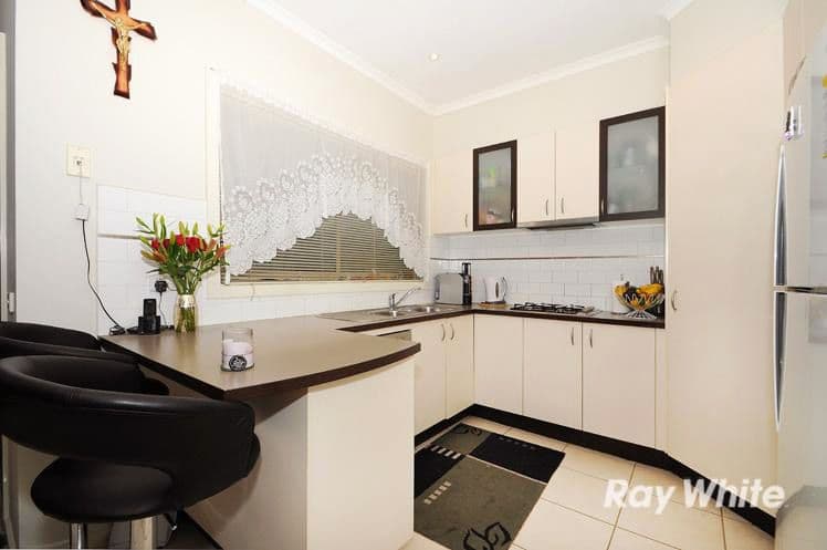 5 Boronia Avenue, Cranbourne VIC 3977, Cranbourne - Thumbnail 2
