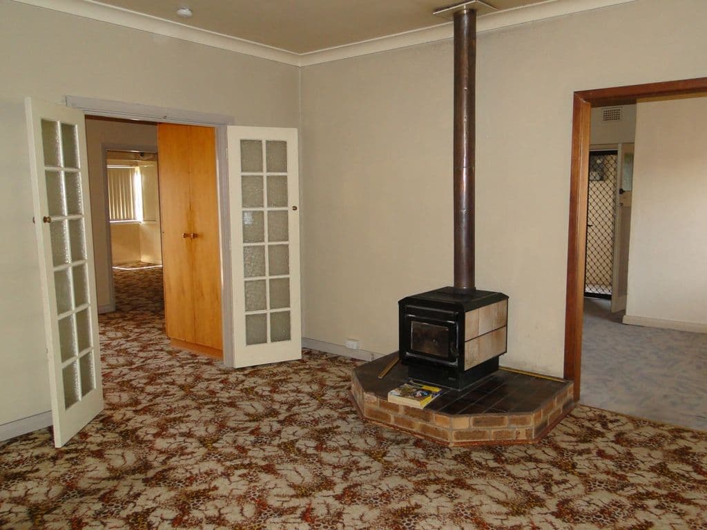 16 Lackey Street, GUYRA NSW 2365, Guyra - Thumbnail 4