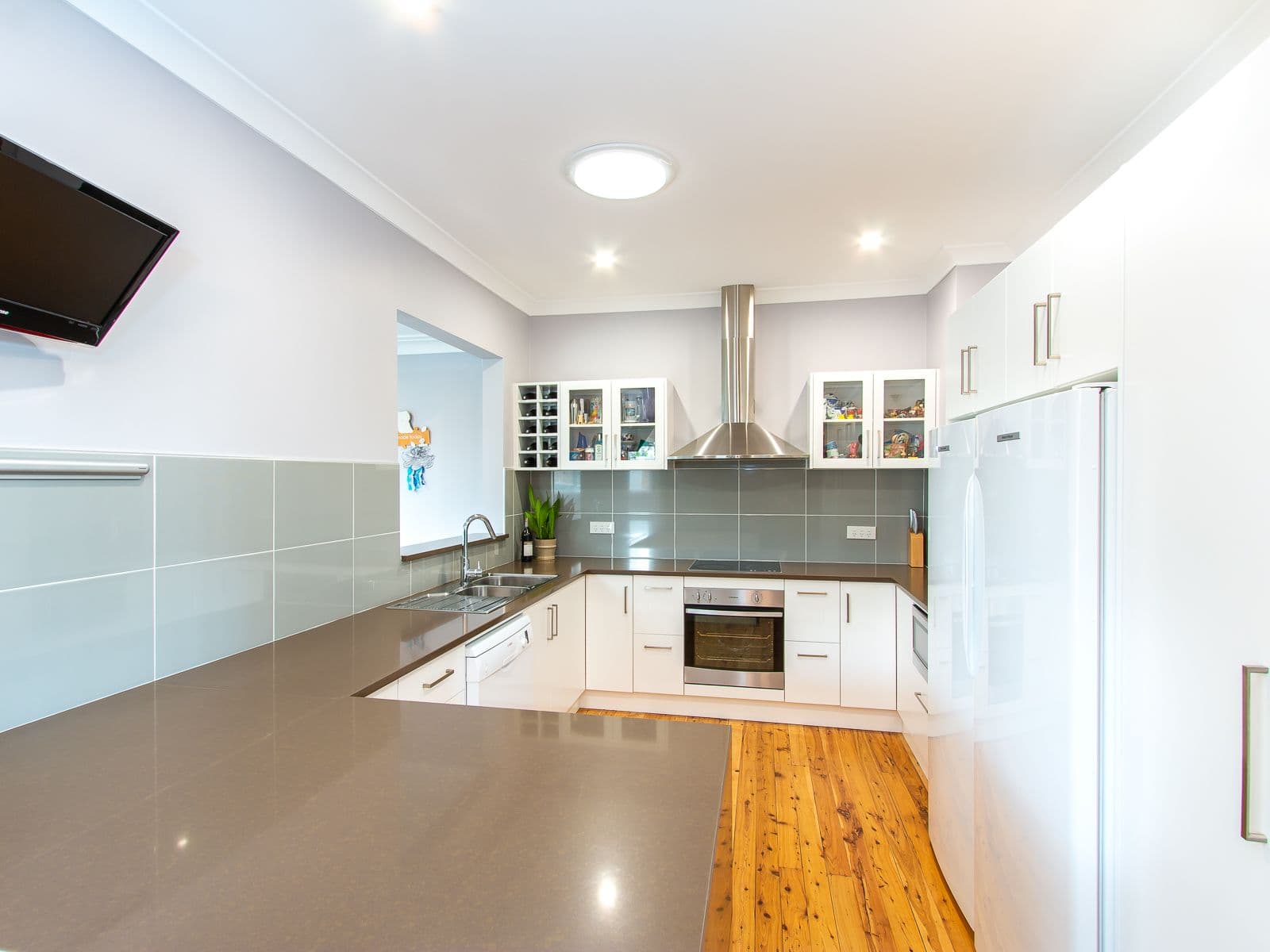 18 Barraba Street, Whitebridge - Thumbnail 2