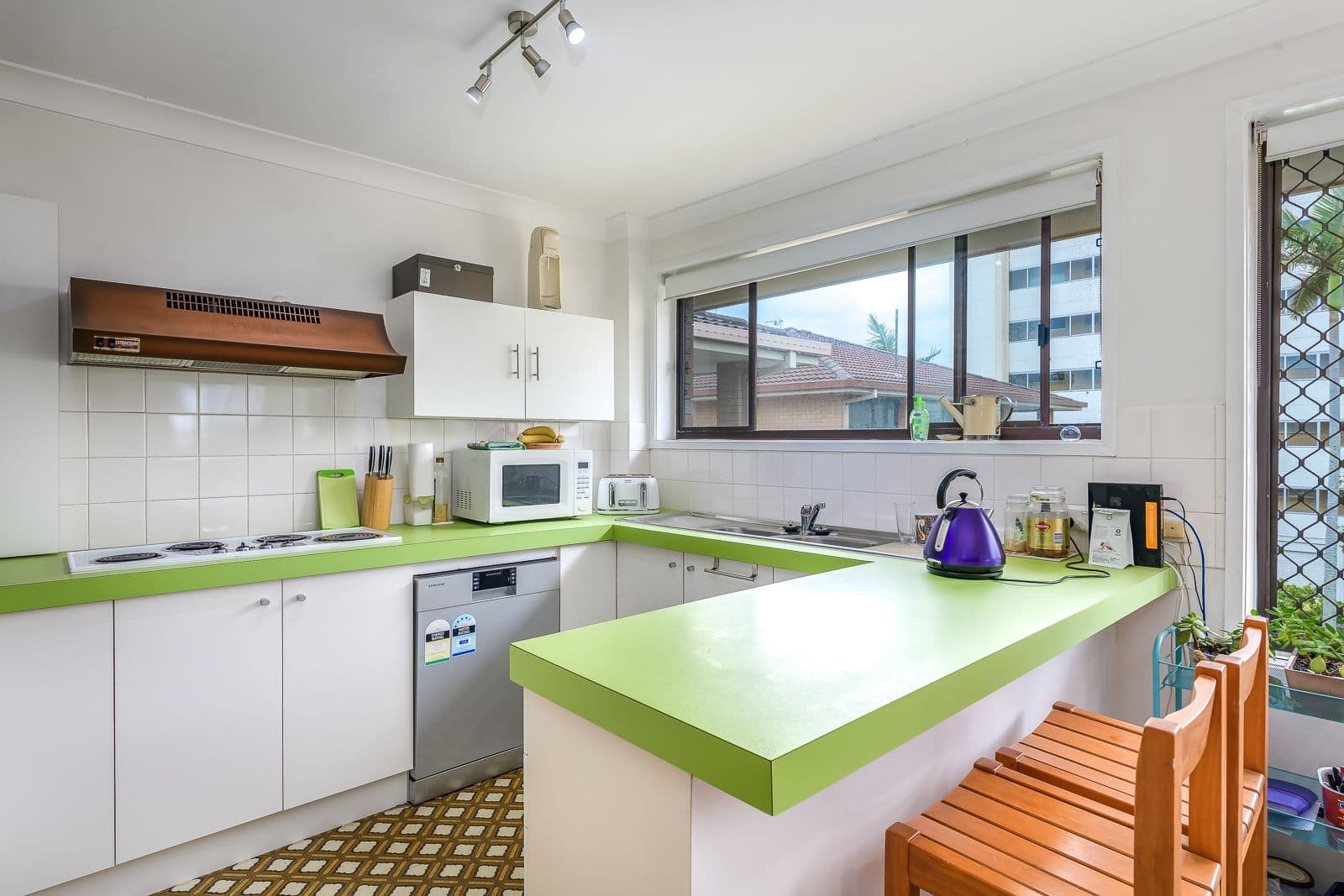 548 Marine Parade, Biggera Waters QLD 4216, Biggera Waters - Thumbnail 4