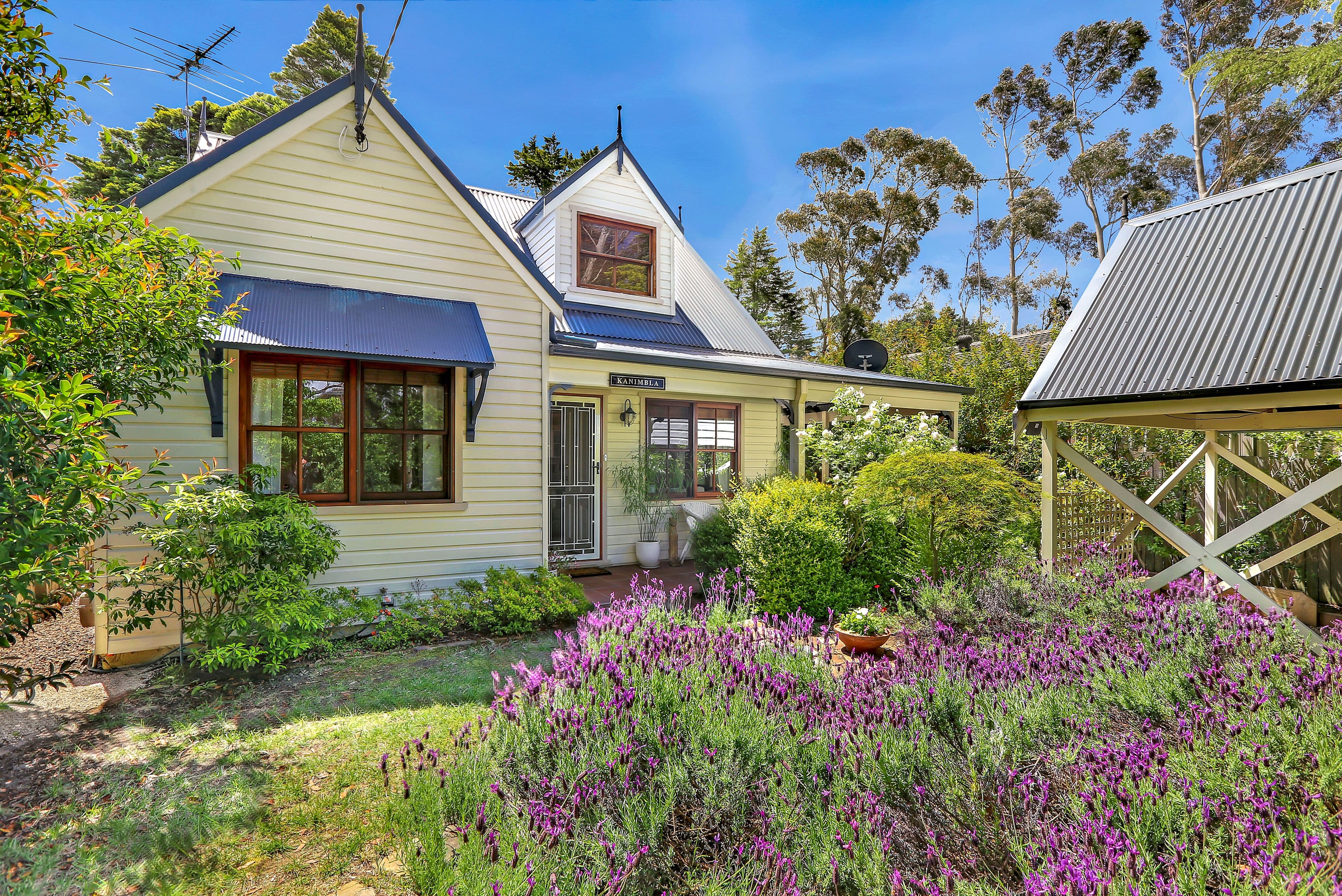 240 Hat Hill Road, Blackheath - Image 1