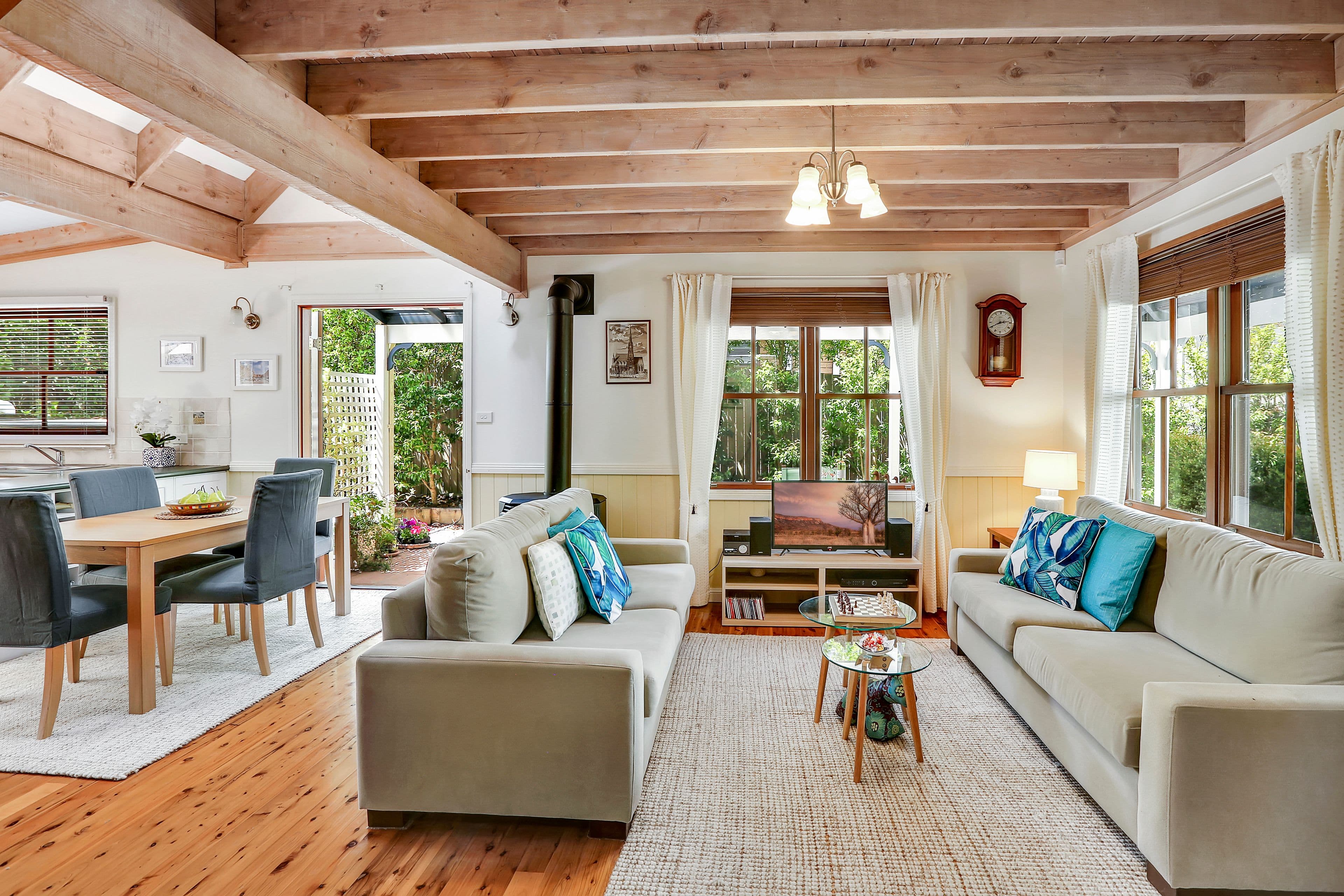 240 Hat Hill Road, Blackheath - Thumbnail 2