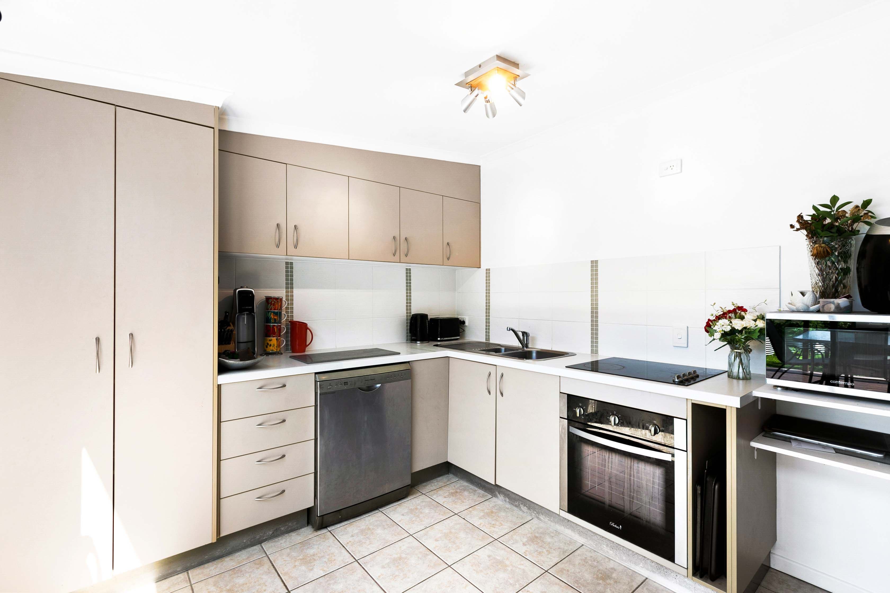 62 Helsham Street, Point Vernon QLD 4655, Point Vernon - Thumbnail 6