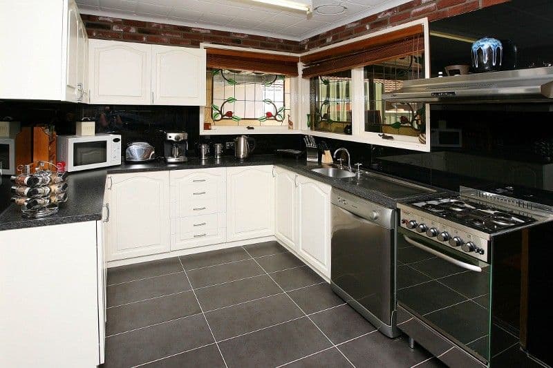21 Firbank Terrace, ALBANVALE VIC 3021, Albanvale - Thumbnail 3