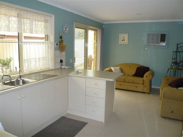 42 Van Leeuwen Drive, POORAKA SA 5095, Pooraka - Thumbnail 4