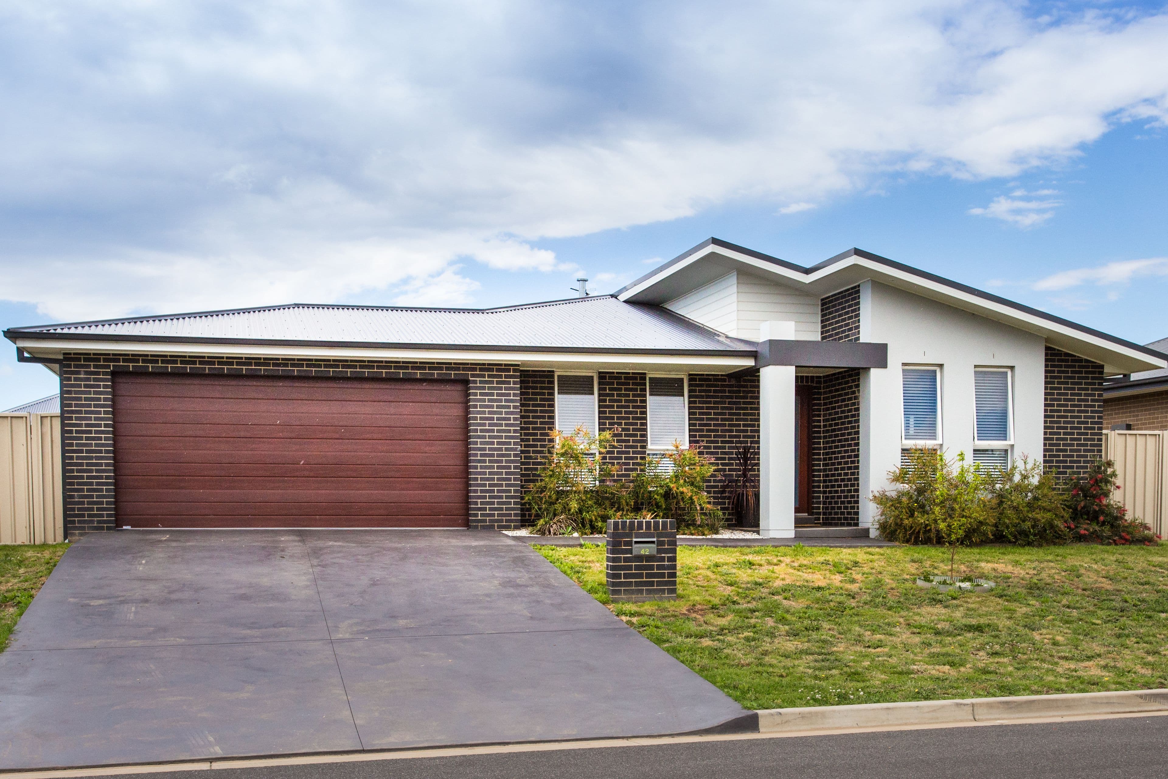 42 Molloy Drive, Orange - Image 1