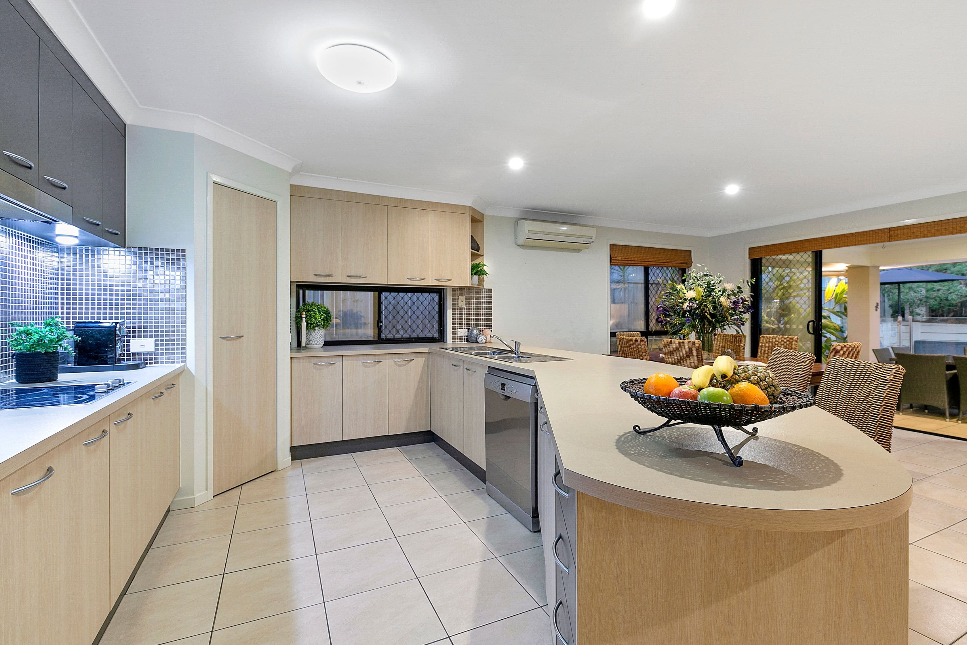 35 Williams Street, Wakerley QLD 4154, Wakerley - Thumbnail 2