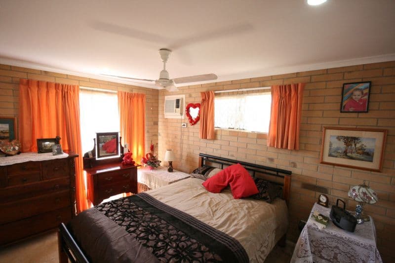 7 Nolan Street, SARINA QLD 4737, Sarina - Thumbnail 3