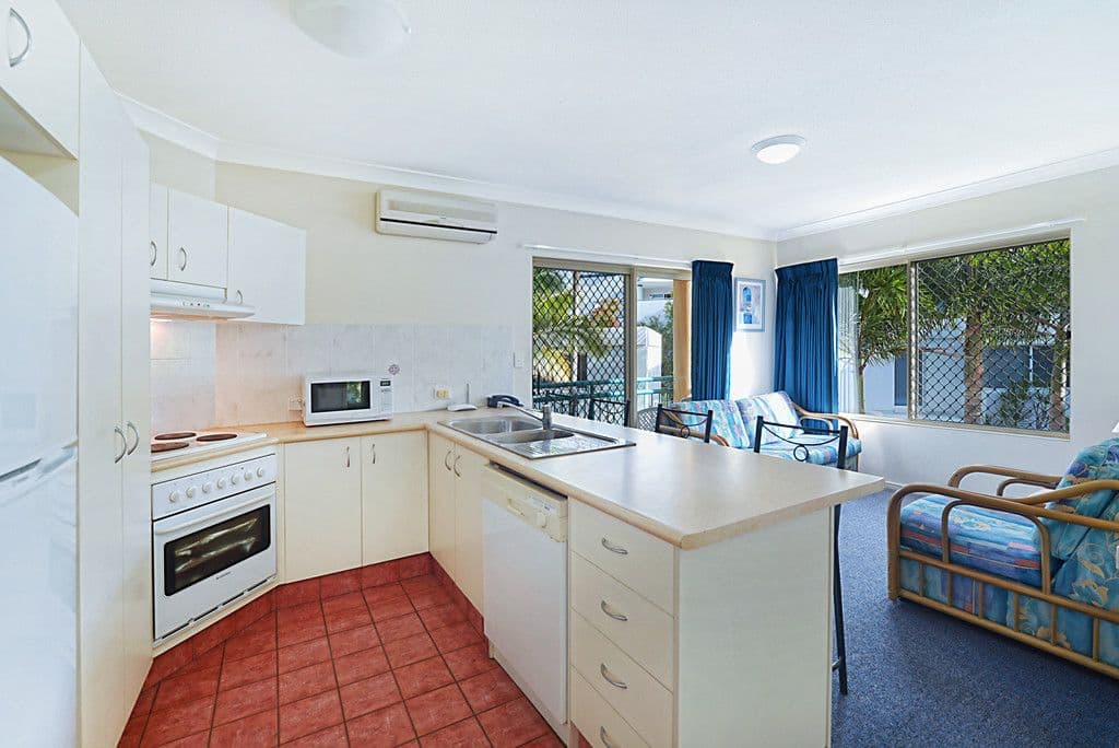 40 Burra Street, Chevron Island QLD 4217, Chevron Island - Thumbnail 2