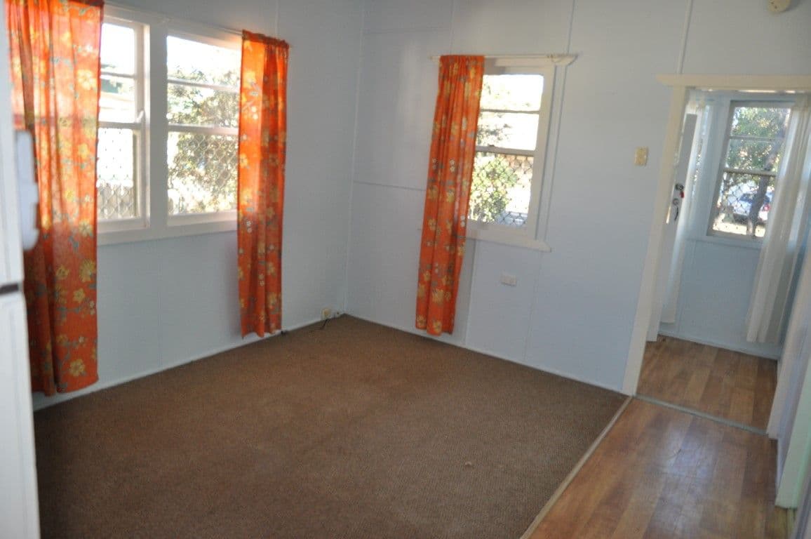 19 Goode Street, NEWTOWN QLD 4350, Newtown - Thumbnail 3
