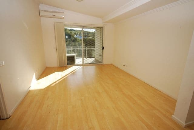 124 Drifway Drive, PEMULWUY NSW 2145, Pemulwuy - Thumbnail 2