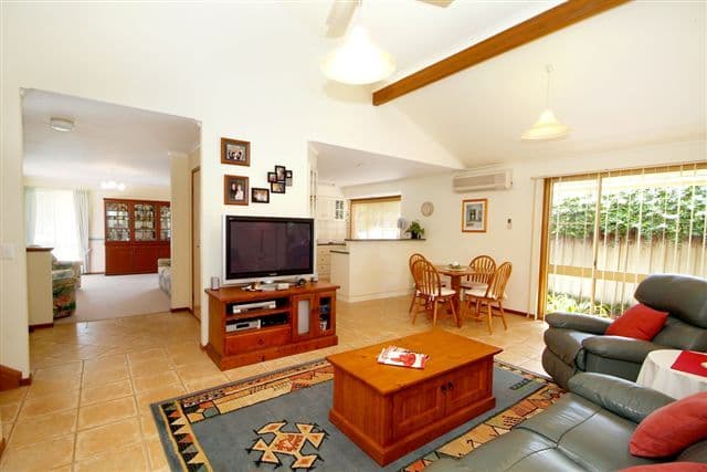 8   Qantas Court, WILSONTON QLD 4350, Wilsonton - Thumbnail 3