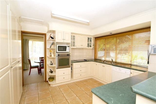 8   Qantas Court, WILSONTON QLD 4350, Wilsonton - Thumbnail 4