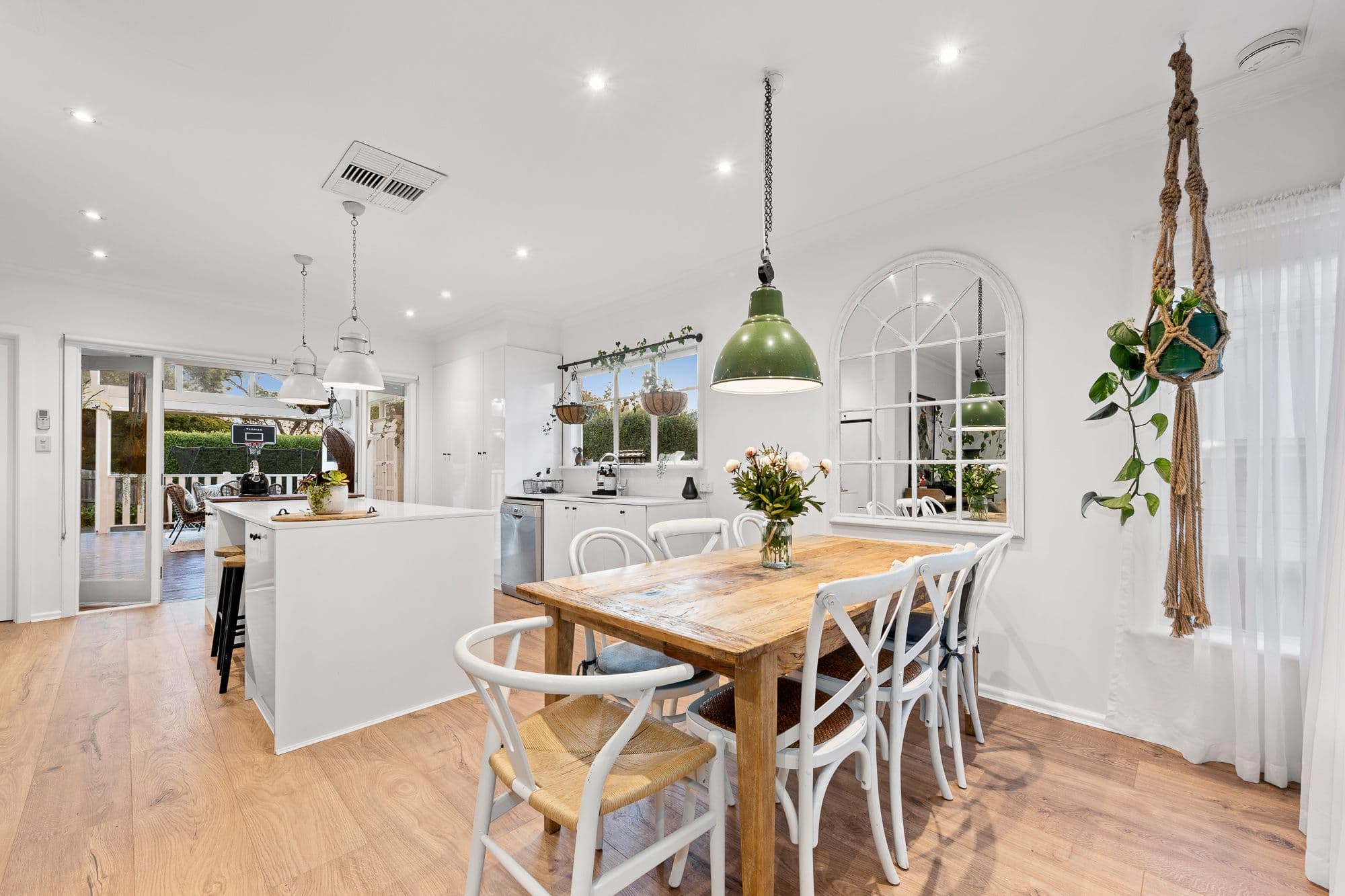 14 Sandgate Road, Blackburn South VIC 3130, Blackburn South - Thumbnail 4