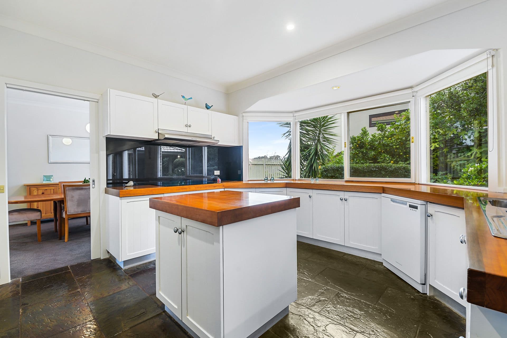 30 Christine Avenue, Berwick VIC 3806, Berwick - Thumbnail 8