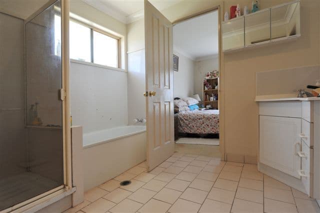 1 Georgina Court, KINGSTHORPE QLD 4400, Kingsthorpe - Thumbnail 5