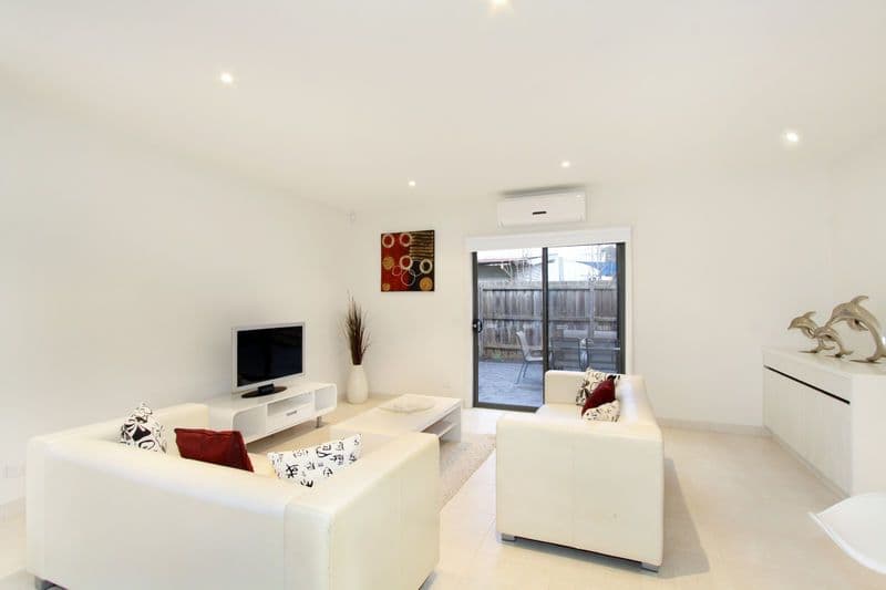 18 Oakleigh Street, OAKLEIGH EAST VIC 3166, Oakleigh East - Thumbnail 4