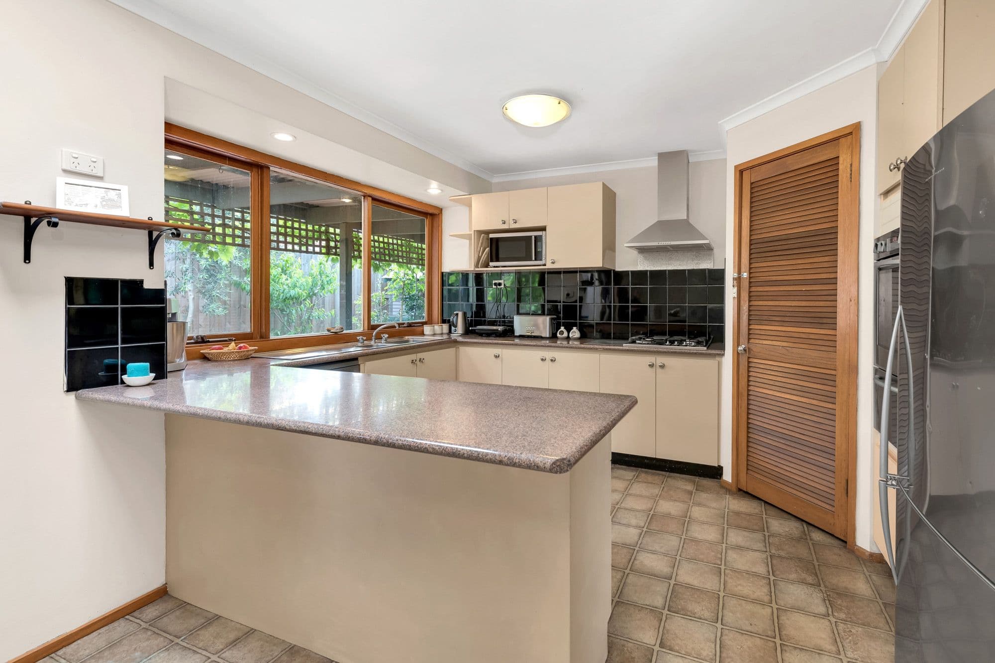 1 Whitehall Crescent, Werribee VIC 3030, Werribee - Thumbnail 2