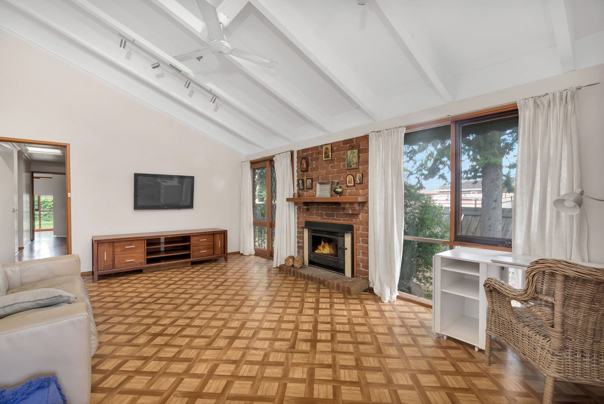 1 Whitehall Crescent, Werribee VIC 3030, Werribee - Thumbnail 4