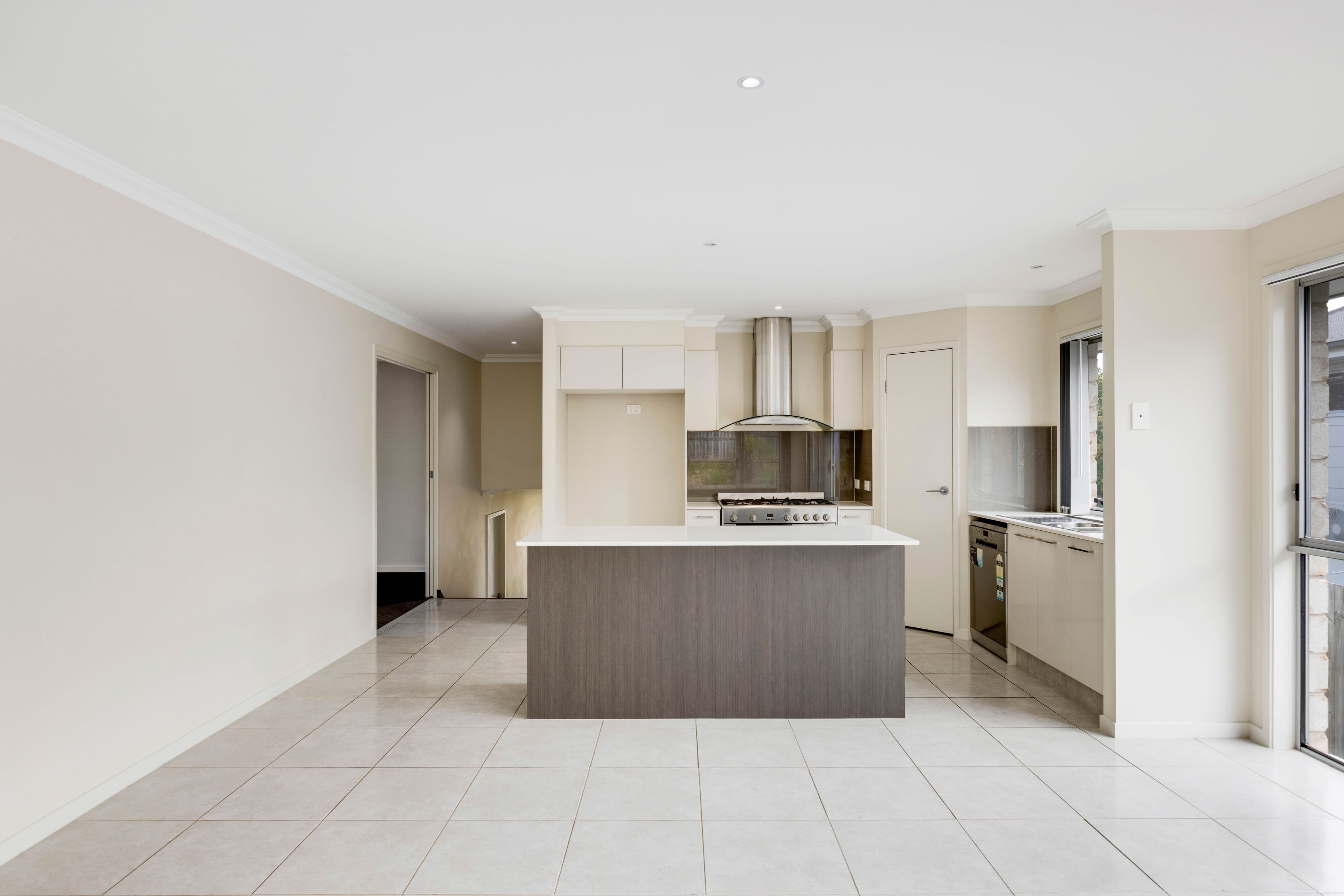 26 Oakmoss Drive, Springfield Lakes QLD 4300, Springfield Lakes - Thumbnail 3
