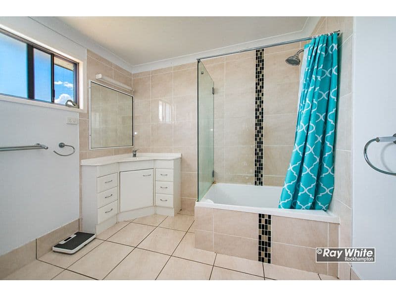 42 Agnew Avenue, Norman Gardens QLD 4701, Norman Gardens - Thumbnail 5