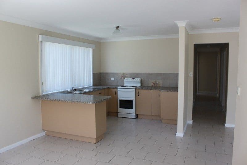 19 Cammaray Drive, ST GEORGES BASIN NSW 2540, St Georges Basin - Thumbnail 4