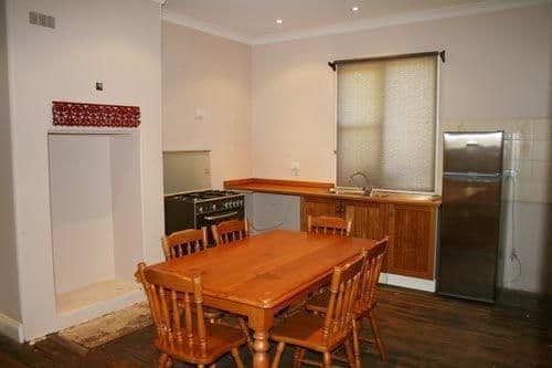 11 Macquoid Street, QUEANBEYAN NSW 2620, Queanbeyan East - Thumbnail 2