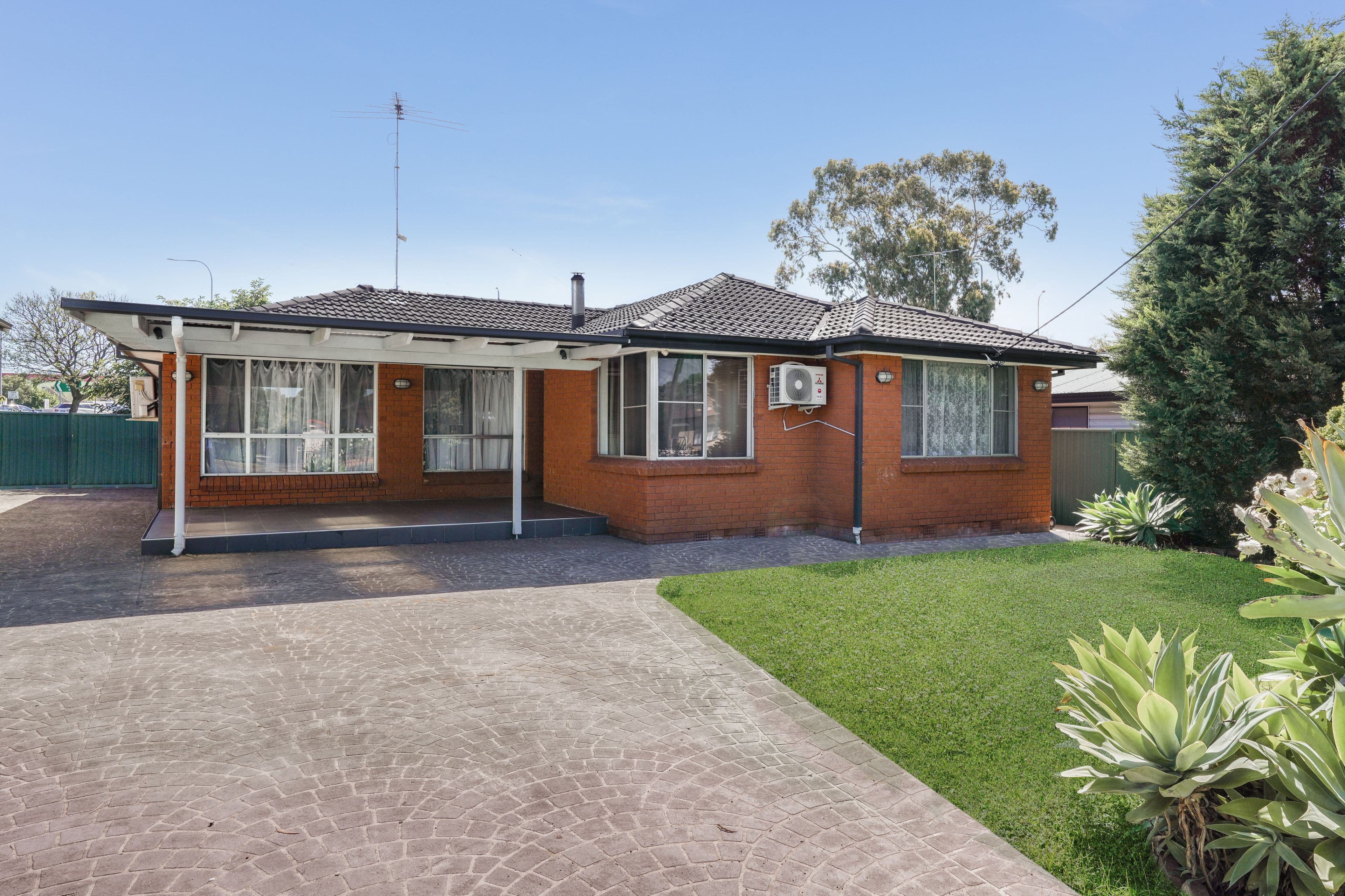 4 Hughes Street, Leumeah NSW 2560, Leumeah - Image 1