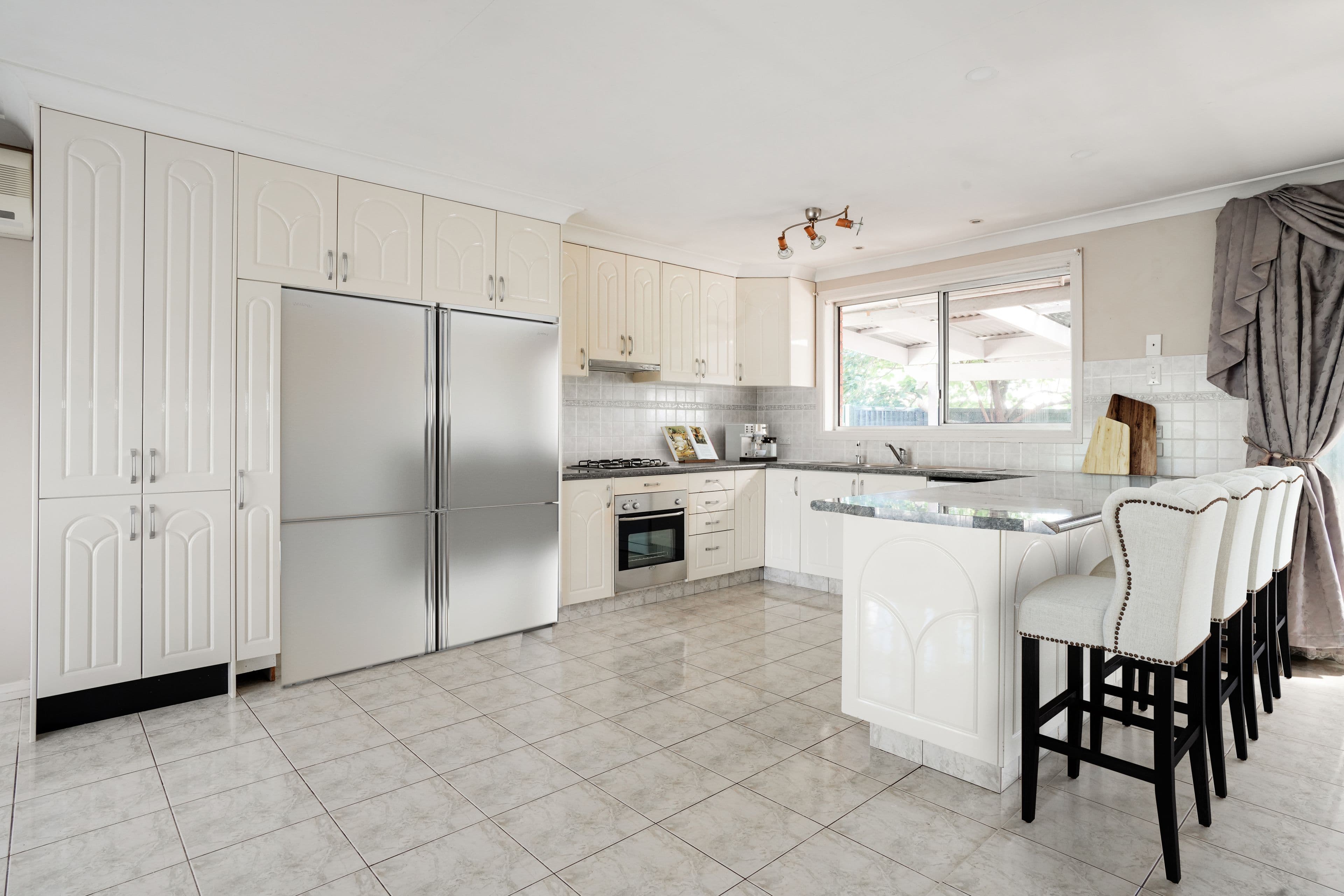 4 Hughes Street, Leumeah NSW 2560, Leumeah - Thumbnail 2