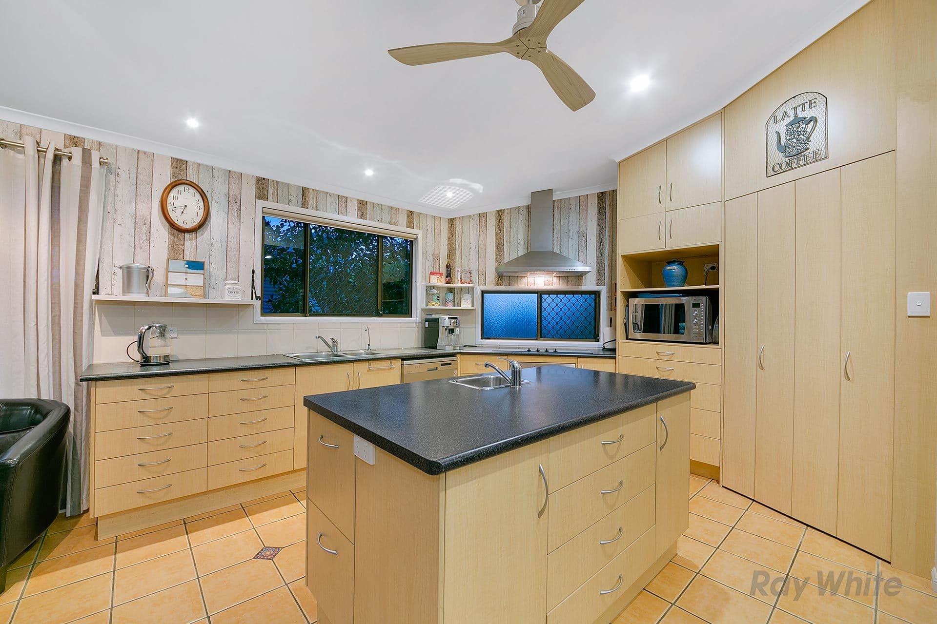 76 Bolton Street, Eight Mile Plains QLD 4113, Eight Mile Plains - Thumbnail 2
