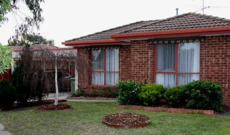 10 Gullquist Way, PAKENHAM VIC 3810, Pakenham - Image 1