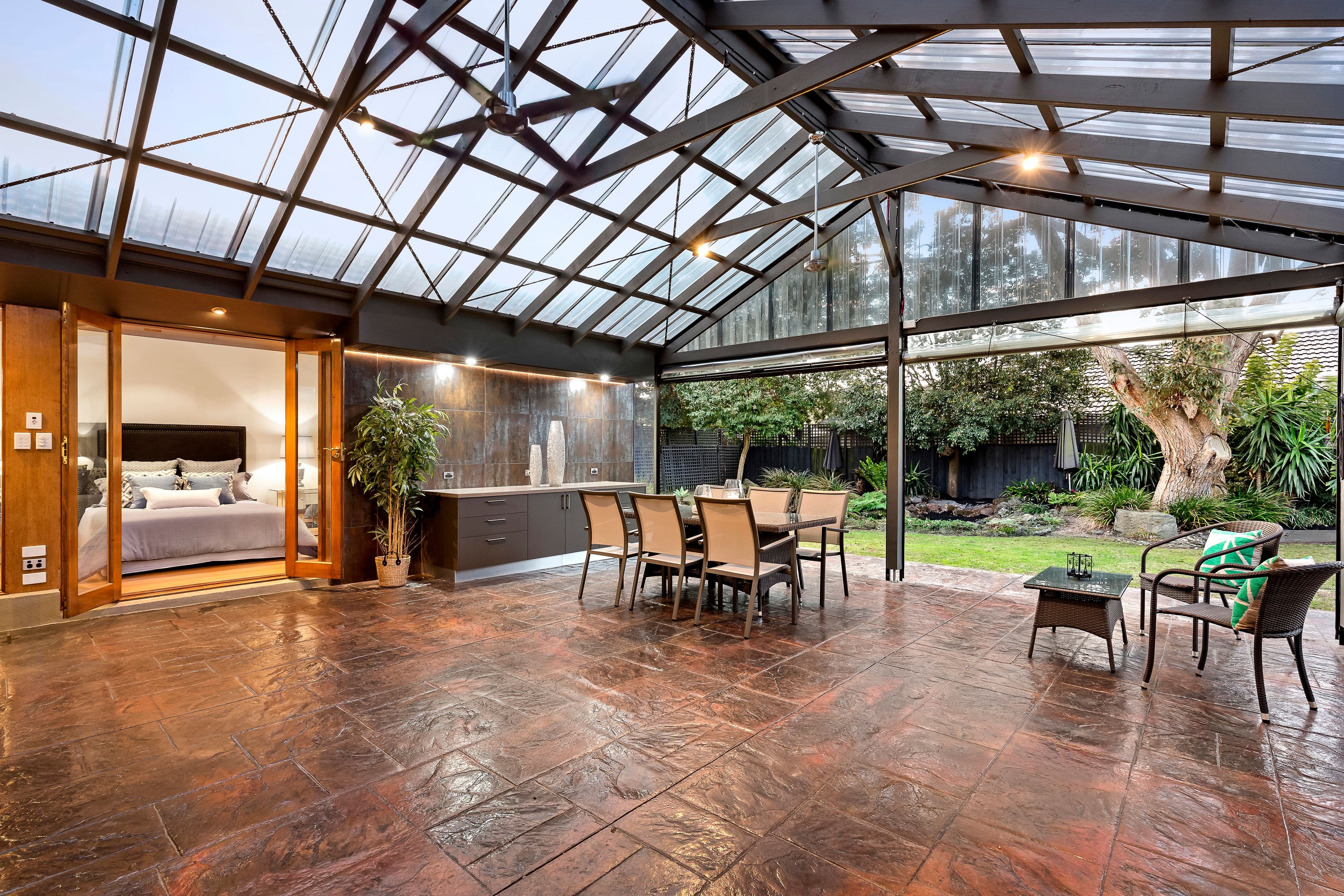 33 Ferntree Gully Road, Oakleigh VIC 3166, Oakleigh - Thumbnail 3